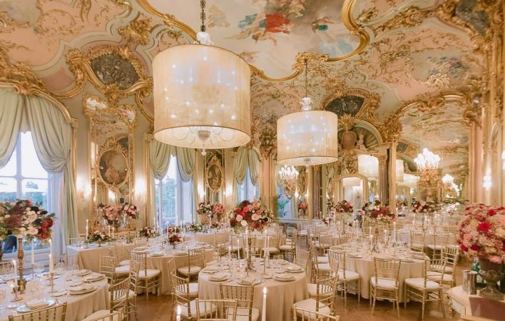 the mirror hall of villa cora with the reception setup