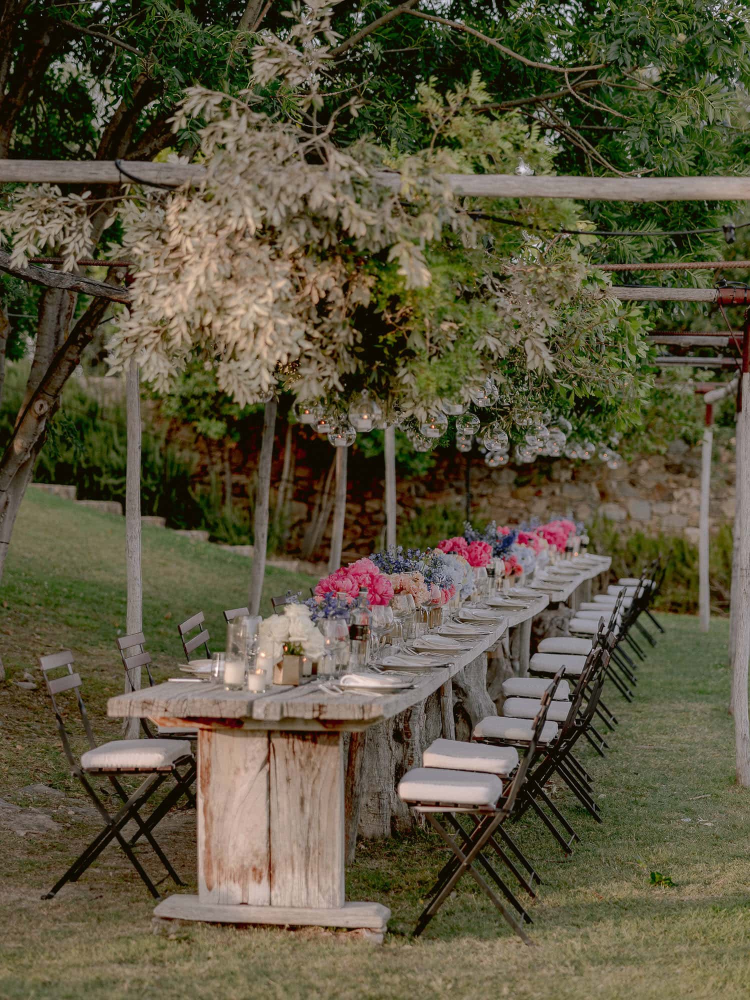 table setting for wedding reception at castello di Vicarello